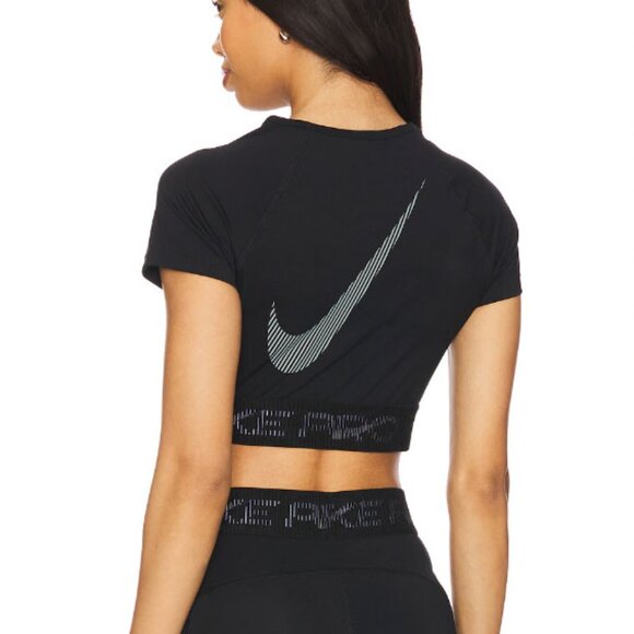 Nike Dri-FIT Cropped Graphic Short Sleeve Top - Picture 5 of 9